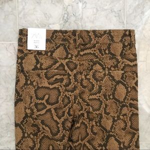 Zara Jeans - FINAL PRICE NWT Snakeskin Print Skinny Jeans Zara Jeans - FINAL PRICE NWT Snakeskin Print Skinny Jeans